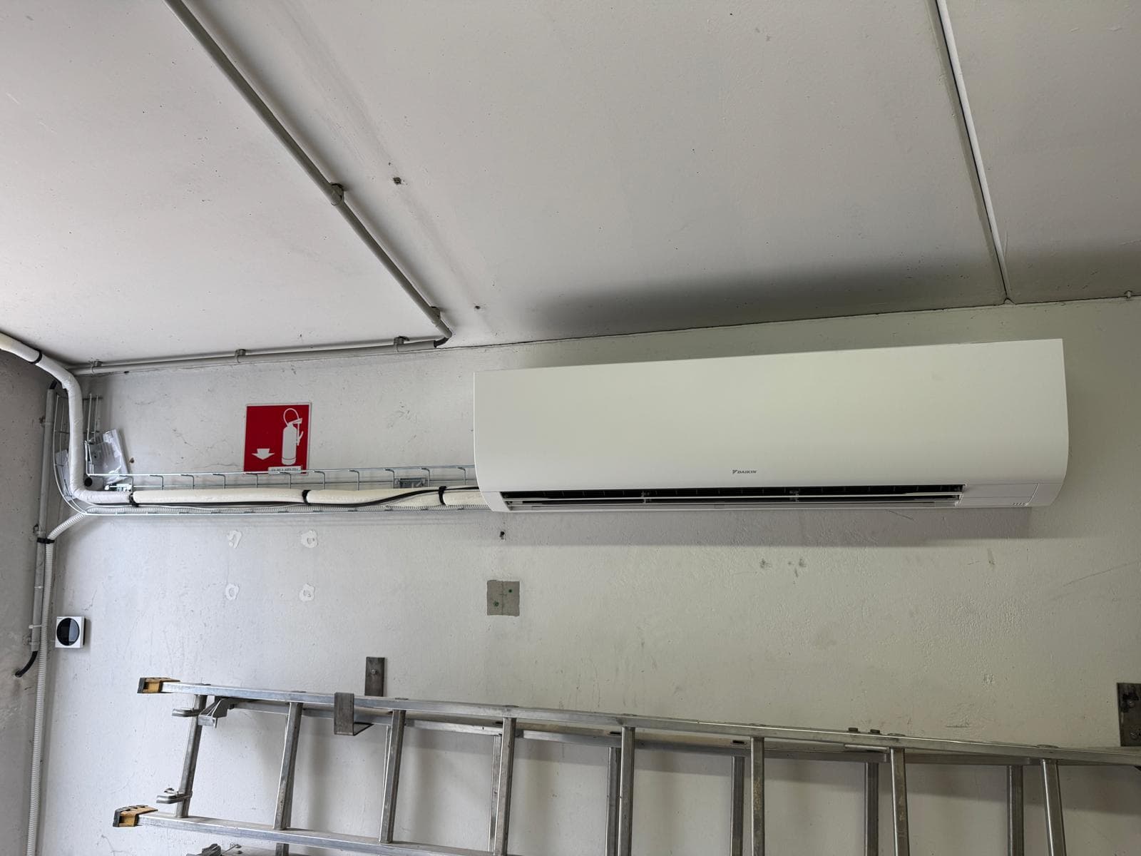 Climatiseur Daikin grande puissance local industriel