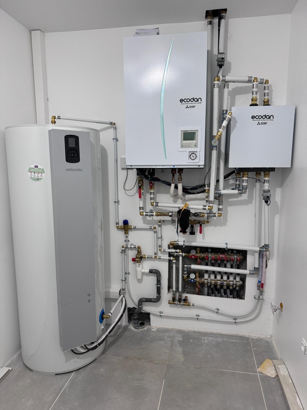 Installation PAC Mitsubishi Ecodan avec chauffe-eau Atlantic circuit complet