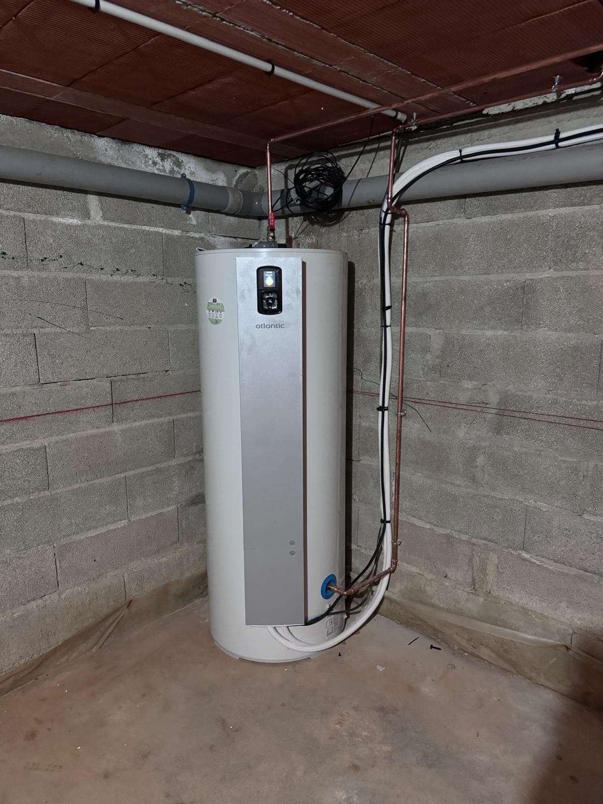 PAC unité extérieure jardin paysagé