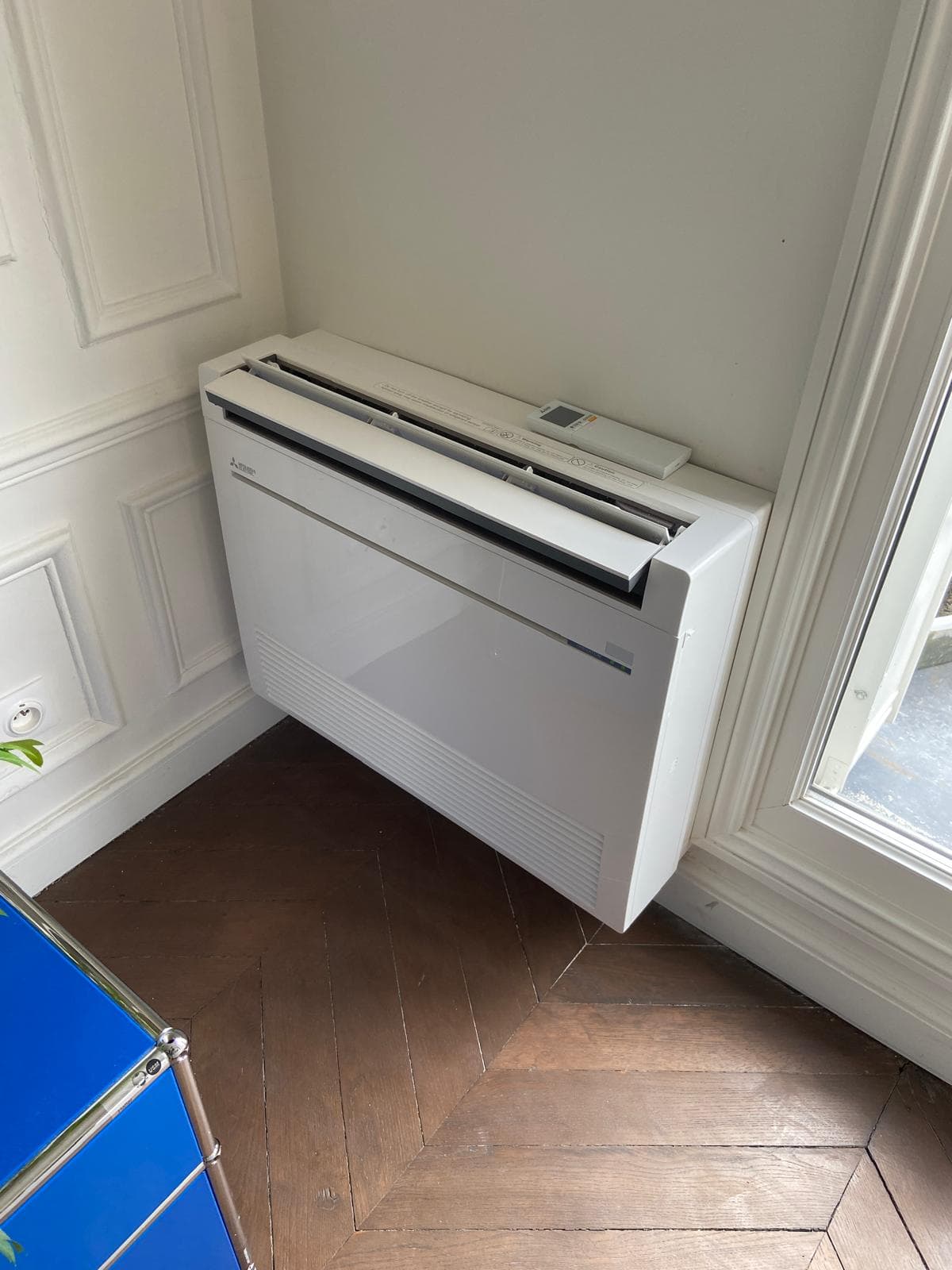 Climatisation Mitsubishi installée dans un appartement parisien